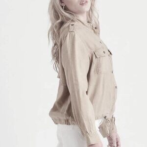 Dex Light Beige Semi-Cropped Utility Jacket Size Small Cream Tan Soft